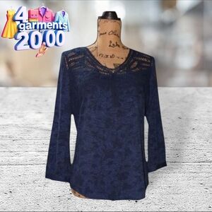 Daniel rainn blue top with lace size SP